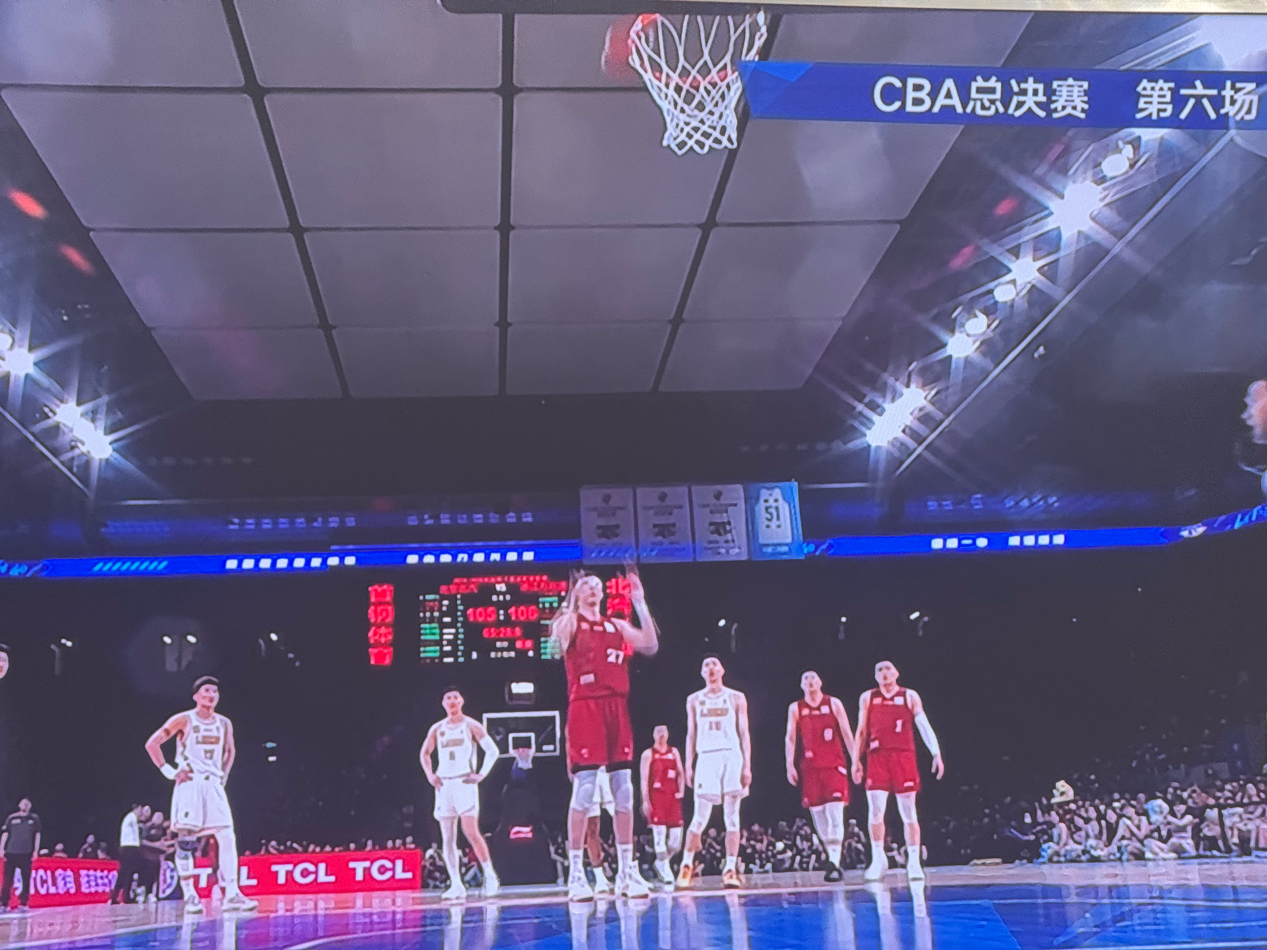 AG体育-常规赛打响，CBA联赛瞩目之战(cba联赛如火如荼,随着比赛场次的密集)